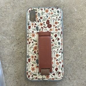Walli ‘Harvest Fields’ Iphone case